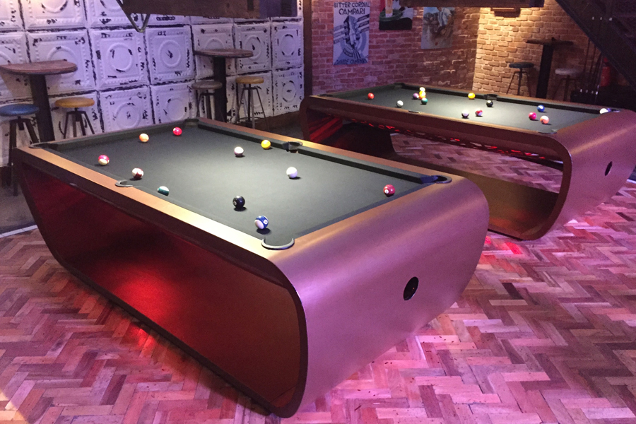 Billard Blacklight design rosé tapis noir Billards Toulet