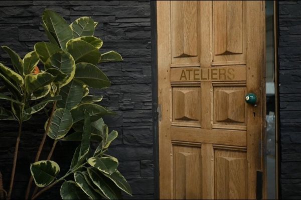 Behind the scenes of the Toulet workshop : French manufacturer of pool tables