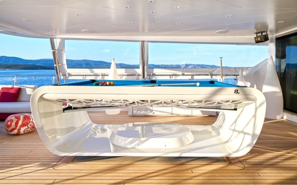 Billard gyroscopique sur bateau de luxe - Billards Toulet