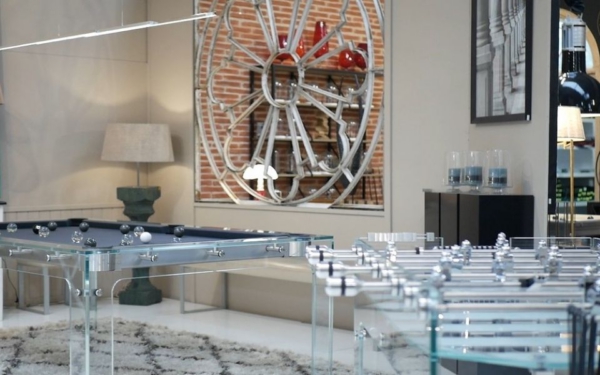 Billards Toulet advice : Coordinated billiards and table football for a custom-made games room.