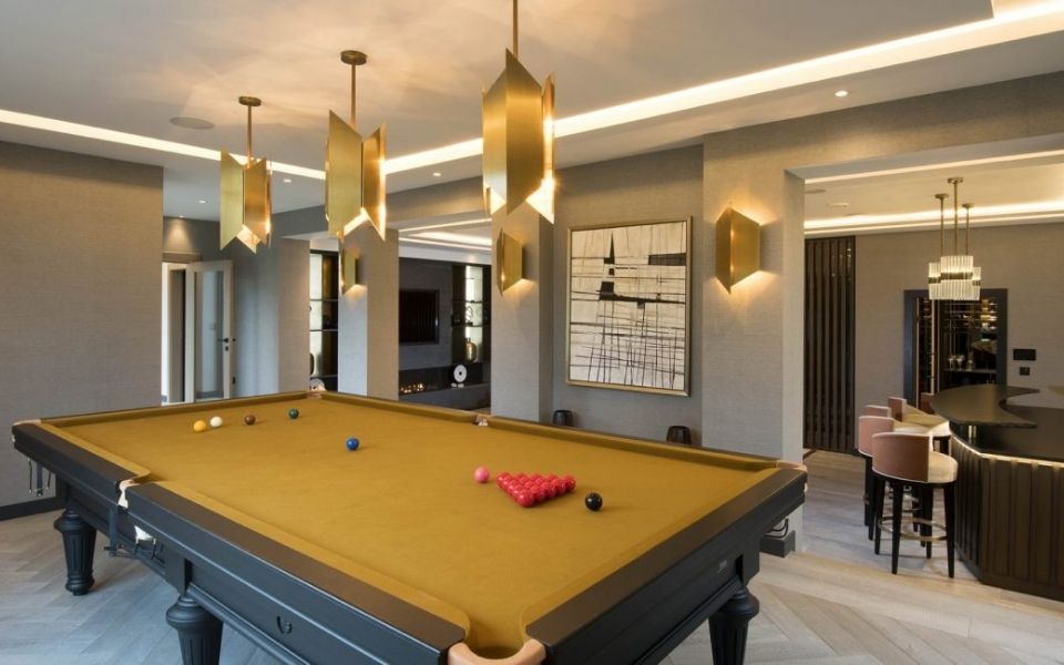 Table de snooker personnalisée noire - Billards Toulet