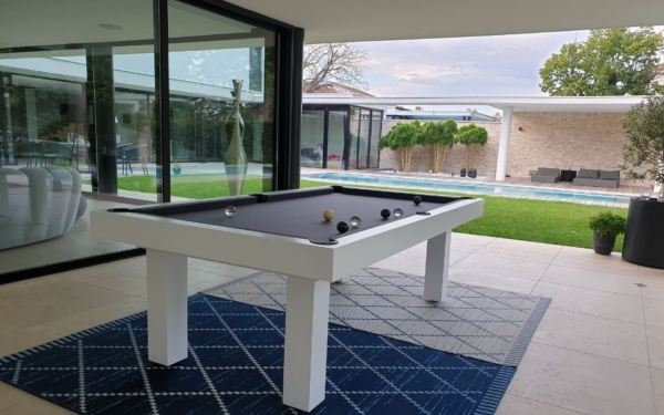 Billards Toulet advice : Which billiard table convertible into an outdoor garden table to enjoy all summer long?