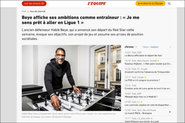 The Specialist foosball table alongside Habib Beye in an interview with L’Équipe.