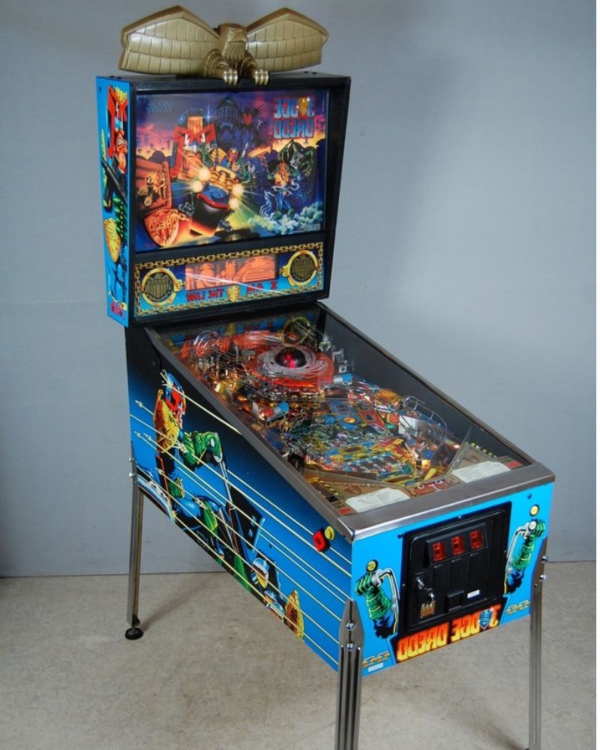 Flipper électronique Judge Dredd Bally 1993