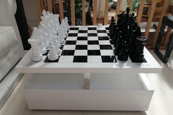 Echiquier haut de gamme – table basse design