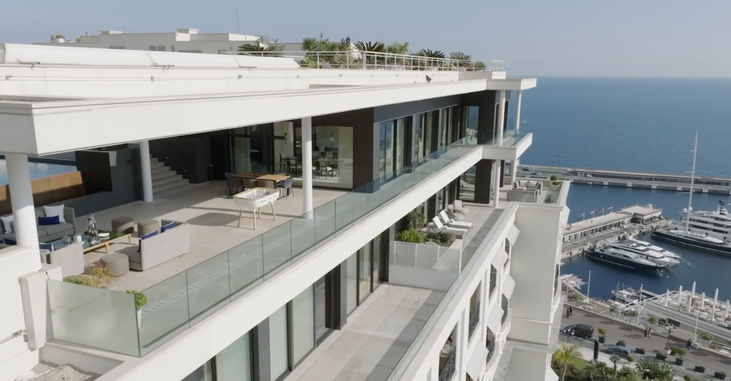 fabrication baby-foot hotel luxe The Pure Monte Carlo Toulet