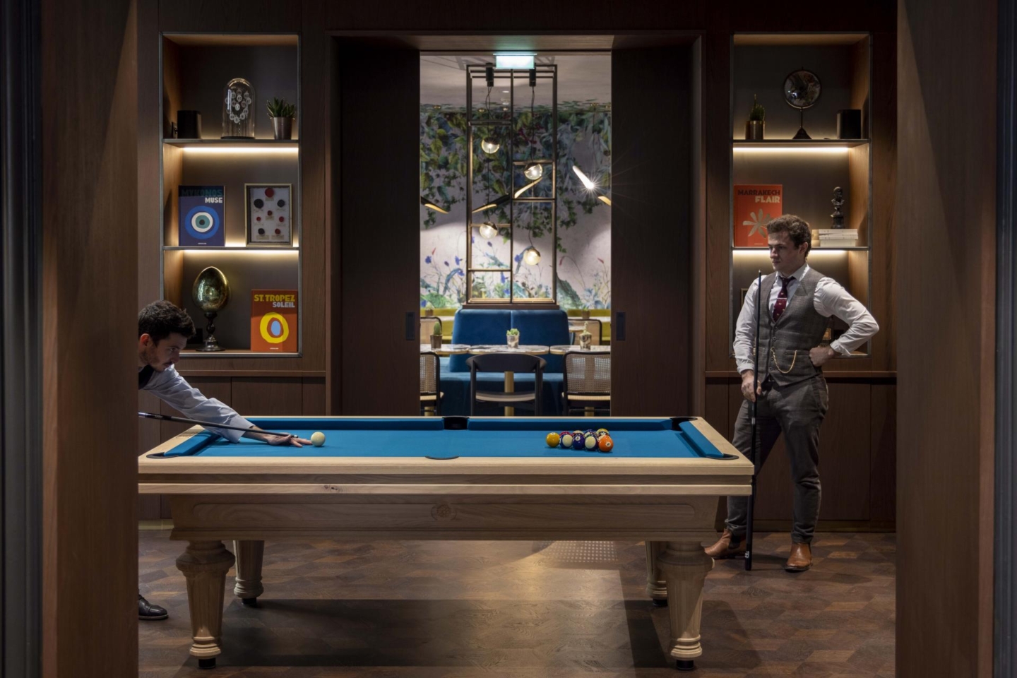 salle de billard Victoria Palace Hotel Empereur Vintage Toulet